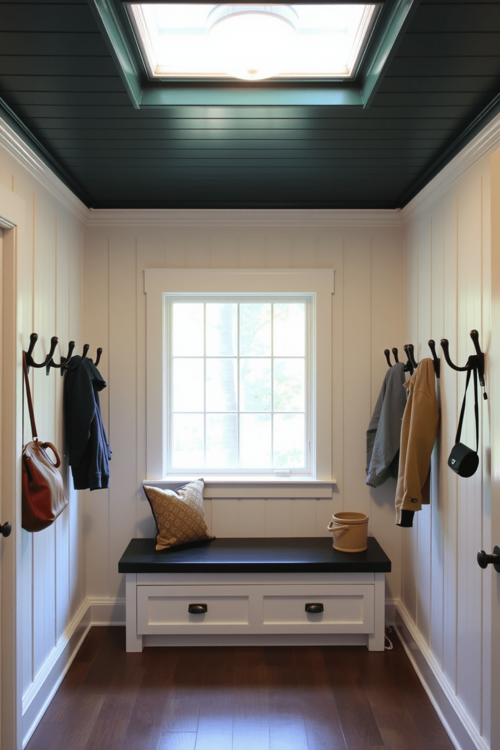 Green Mudroom Design Ideas 19